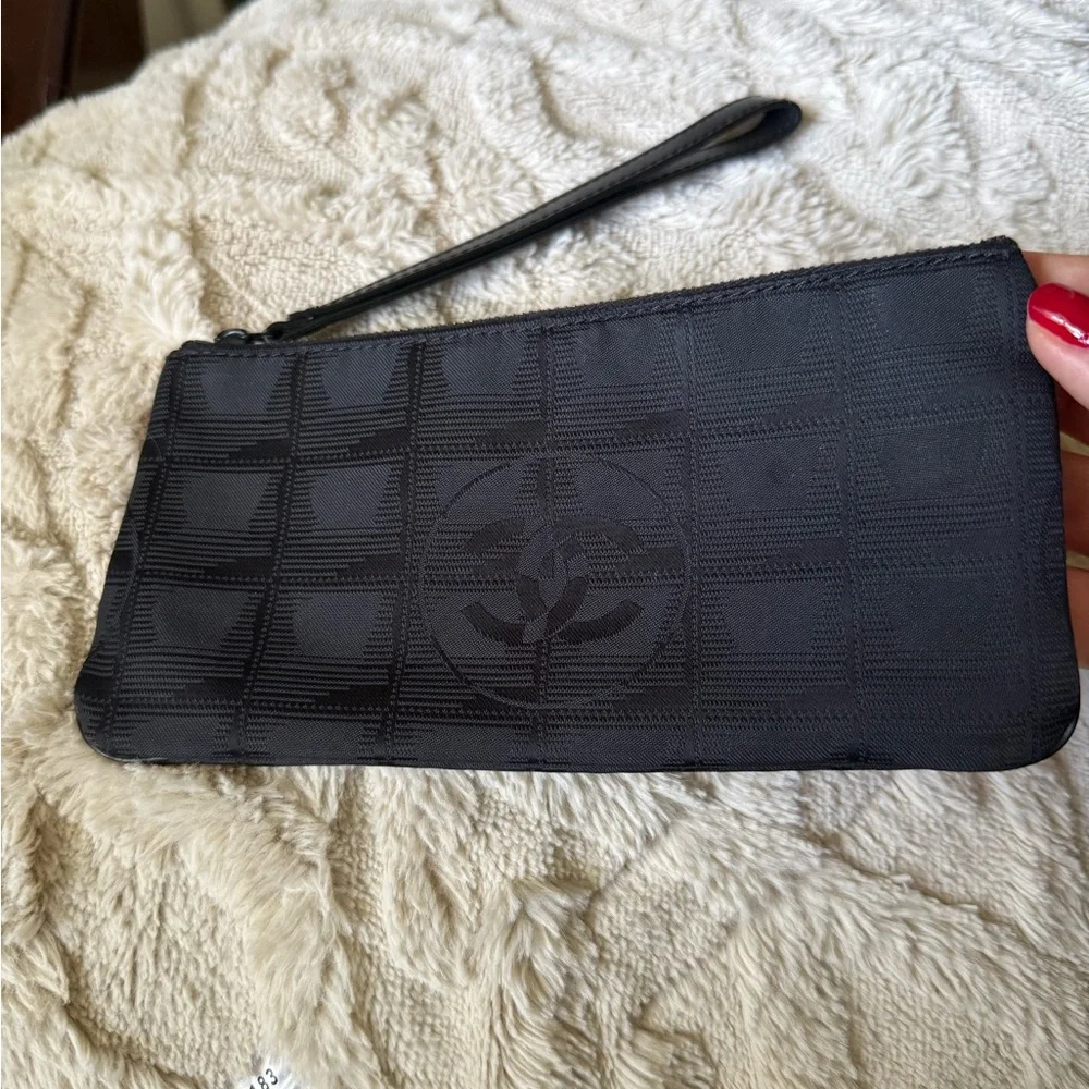 Chanel Travel Line Nylon Wristlet O pouch Black - Picture 2 of 10